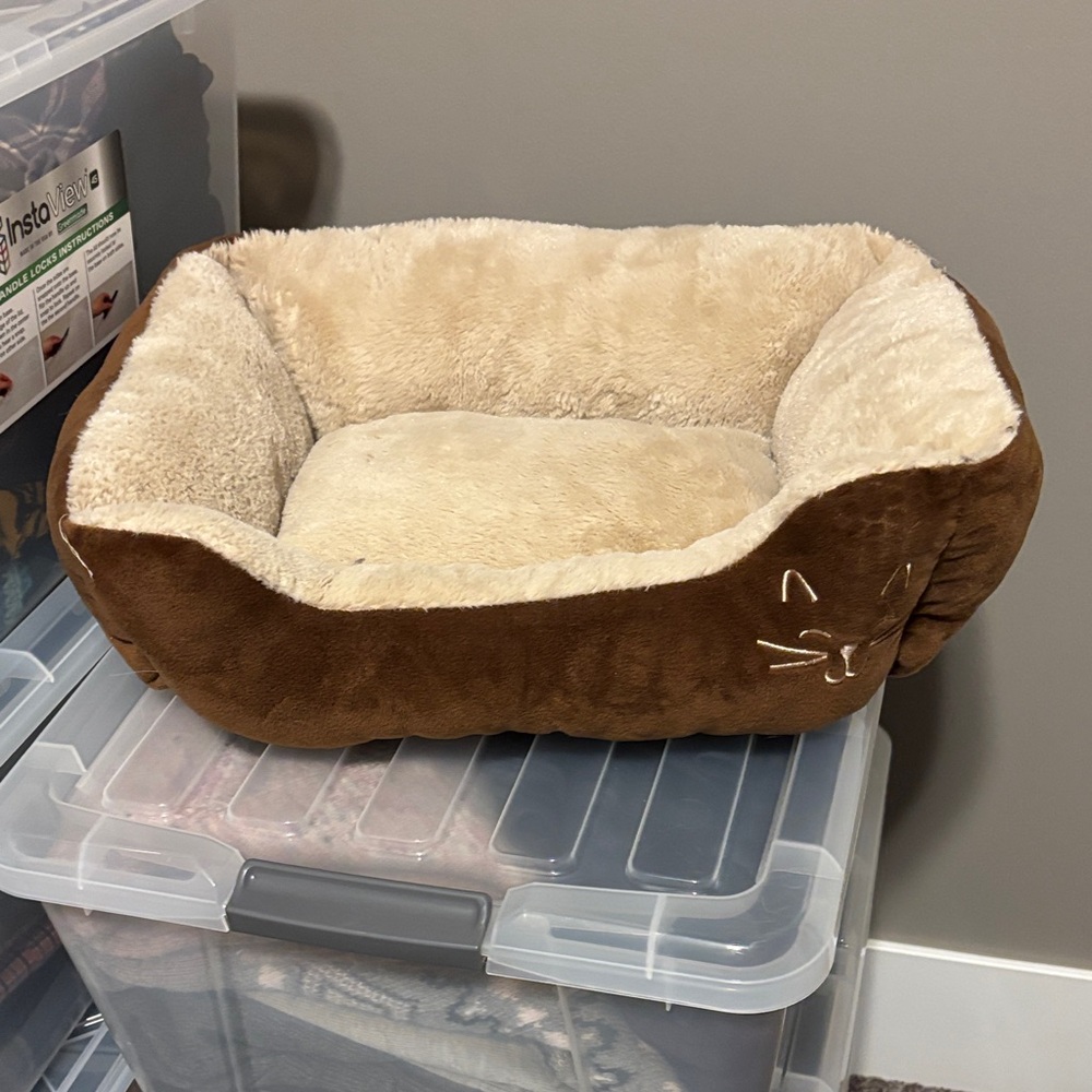 Cozy Brown Cat Bed